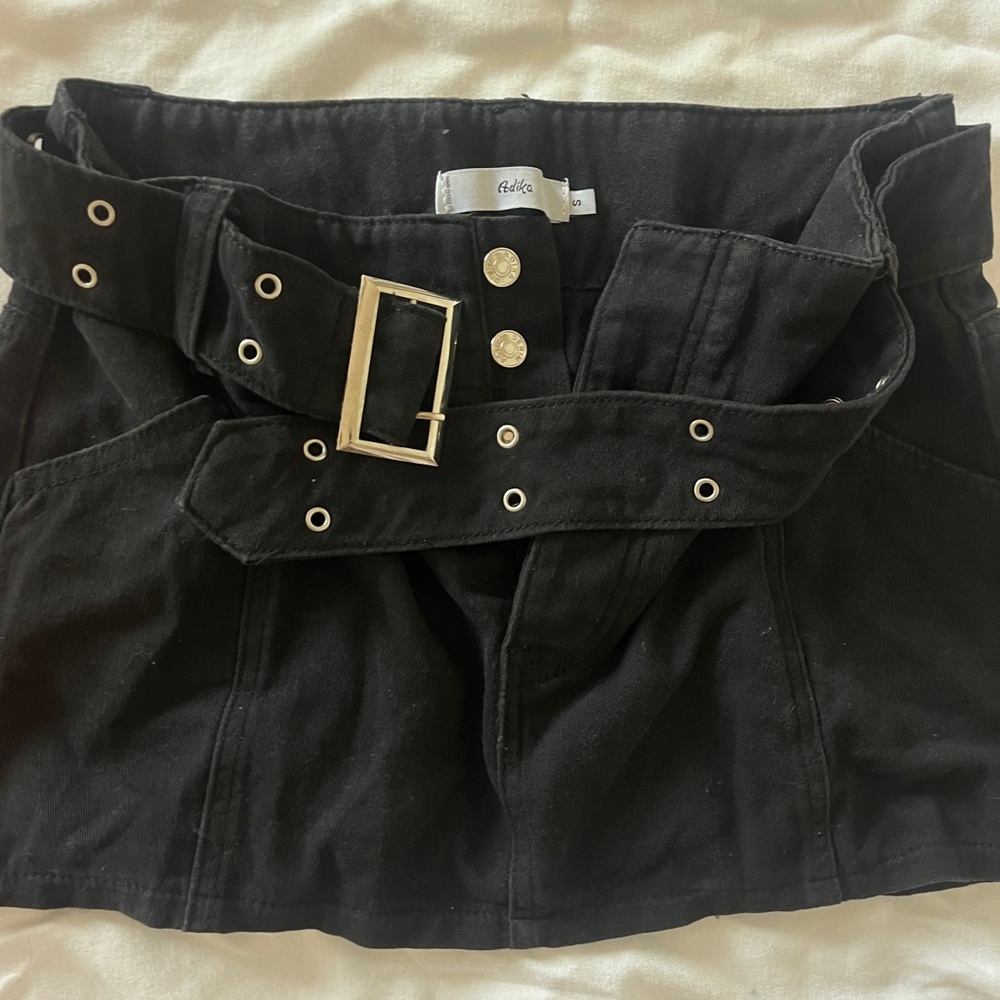 Adika black belted mini skirt size small #miniskirt